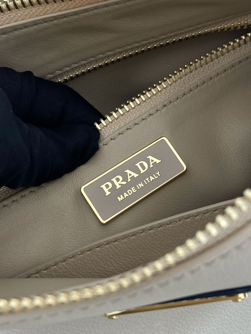 Pra*a hobo bags